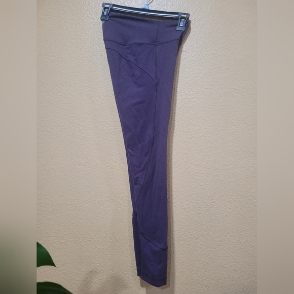 Lululemon leggings - Picture 10 of 10